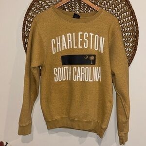 Outfitter Trading Charleston crewneck sweatshirt size small